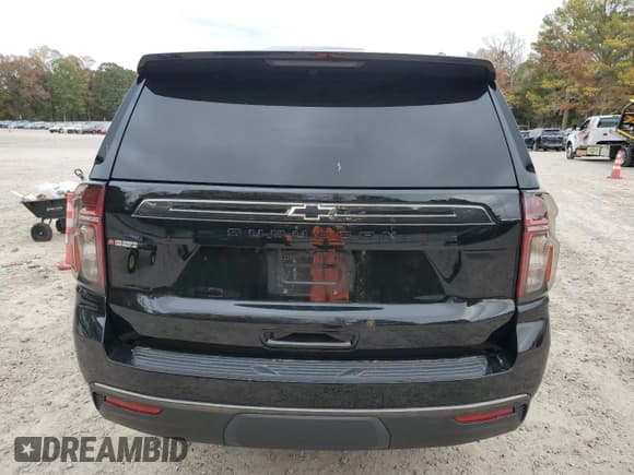 ✅ 2021 Chevrolet Suburban Z71 • VIN: 1GNSKDKD8MR451471 • Lot: 77872574. Wystawiony na Copart z przebiegiem 67 905 mil. Bezpłatny archiwum sprzedaży aukcyjnych z USA i szczegółowy raport historii pojazdu na DreamBid. Zdjęcie 6.