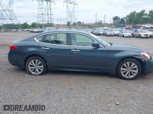 ✅ 2011 Infiniti M • VIN: JN1BY1AR7BM370736 • Lot: 42770211. Wystawiony na IAAI z przebiegiem Nie podano. Bezpłatny archiwum sprzedaży aukcyjnych z USA i szczegółowy raport historii pojazdu na DreamBid. Zdjęcie 13.