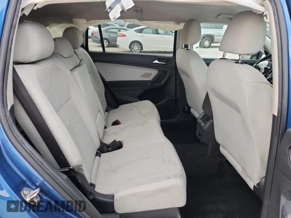 ✅ 2018 Volkswagen Tiguan S • VIN: 3VV0B7AX0JM119228 • Lot: 89877995. Listed on Copart with 181,560 mi. Free auction sales archive from the USA and detailed vehicle history report at DreamBid. Image 11.