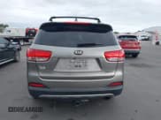 ✅ 2017 Kia Sorento EX • VIN: 5XYPH4A56HG233136 • Lot: 43586055. Listed on IAAI with 170,981 mi. Free auction sales archive from the USA and detailed vehicle history report at DreamBid. Image 16.