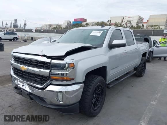 ✅ 2017 Chevrolet Silverado 1500 LT • VIN: 3GCPCREC6HG207142 • Лот: 43256548. Опубликован ранее на IAAI с пробегом 78 897 миль. Бесплатный доступ к архиву аукционных продаж из США и подробный отчёт об истории автомобиля на DreamBid. Изображение 2.