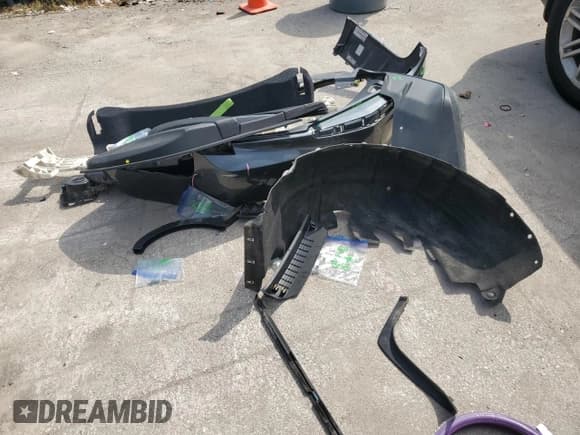 ✅ 2017 Cadillac ATS Luxury RWD • VIN: 1G6AB5SX8H0169235 • Lot: 71538005. Wystawiony na Copart z przebiegiem 133 518 mil. Bezpłatny archiwum sprzedaży aukcyjnych z USA i szczegółowy raport historii pojazdu na DreamBid. Zdjęcie 13.