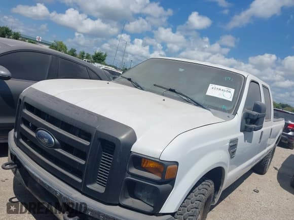 ✅ 2010 Ford F-250 XL • VIN: 1FTSW2A53AEB04810 • Lot: 42584620. Listed on IAAI with 296,559 mi. Free auction sales archive from the USA and detailed vehicle history report at DreamBid. Image 17.