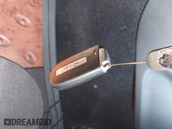 ✅ 2015 Jeep Grand Cherokee Summit • VIN: 1C4RJFJT2FC854365 • Лот: 43515135. Опубликован ранее на IAAI с пробегом 116 336 миль. Бесплатный доступ к архиву аукционных продаж из США и подробный отчёт об истории автомобиля на DreamBid. Изображение 11.