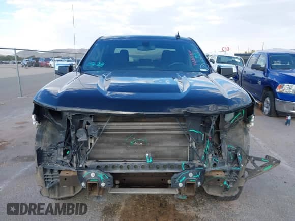 2022 Chevrolet Silverado 1500 LT z VIN 1GCPWCED7NZ123212, wystawiony jako IAAI lot #42823989 z przebiegiem 79 092 mil mil oraz . Historia ofert i sprzedaży dostępna na DreamBid. Obrazek 12.