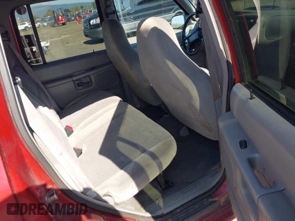 ✅ 1999 Ford Explorer XL • VIN: 1FMZU34X4XZA62751 • Lot: 42042089. Wystawiony na IAAI z przebiegiem 173 290 mil. Bezpłatny archiwum sprzedaży aukcyjnych z USA i szczegółowy raport historii pojazdu na DreamBid. Zdjęcie 8.