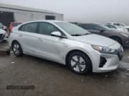 ✅ 2017 Hyundai Ioniq Blue • VIN: KMHC65LC4HU055890 • Lot: 84916004. Wystawiony na Copart z przebiegiem Nie podano. Bezpłatny archiwum sprzedaży aukcyjnych z USA i szczegółowy raport historii pojazdu na DreamBid. Zdjęcie 4.