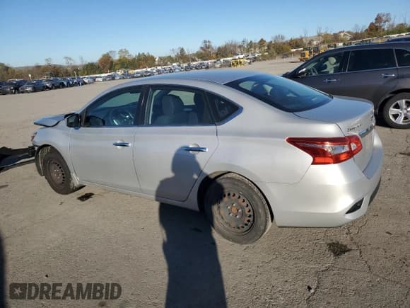 ✅ 2017 Nissan Sentra SV • VIN: 3N1AB7AP1HY322668 • Лот: 90331165. Опубликован ранее на Copart с пробегом 111 397 миль. Бесплатный доступ к архиву аукционных продаж из США и подробный отчёт об истории автомобиля на DreamBid. Изображение 2.