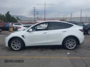 ✅ 2022 Tesla Model Y Long Range • VIN: 7SAYGAEE7NF486066 • Lot: 43666862. Wystawiony na IAAI z przebiegiem 57 624 mil. Bezpłatny archiwum sprzedaży aukcyjnych z USA i szczegółowy raport historii pojazdu na DreamBid. Zdjęcie 14.