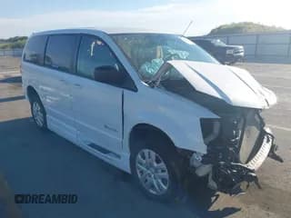 ✅ 2016 Dodge Grand Caravan SE • VIN: 2C7WDGBG8GR364364 • Lot: 43031975. Wystawiony na IAAI z przebiegiem 63 881 mil. Bezpłatny archiwum sprzedaży aukcyjnych z USA i szczegółowy raport historii pojazdu na DreamBid. Zdjęcie 1.