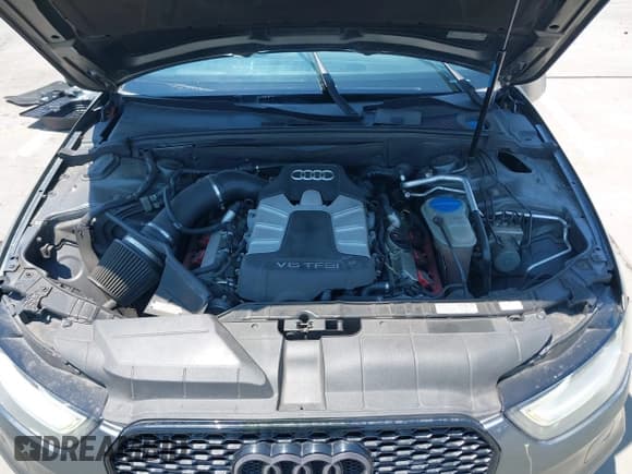 ✅ 2013 Audi S4 Premium Plus • VIN: WAUBGAFL4DA087166 • Lot: 42762142. Wystawiony na IAAI z przebiegiem 127 844 mil. Bezpłatny archiwum sprzedaży aukcyjnych z USA i szczegółowy raport historii pojazdu na DreamBid. Zdjęcie 10.