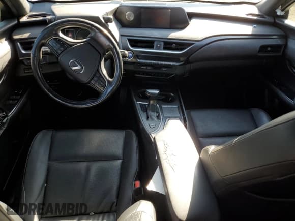 ✅ 2020 Lexus UX 250h • VIN: JTHP9JBH3L2027603 • Лот: 82334265. Опубликован ранее на Copart с пробегом Не указан. Бесплатный доступ к архиву аукционных продаж из США и подробный отчёт об истории автомобиля на DreamBid. Изображение 8.