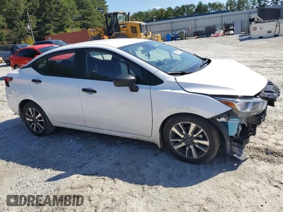 ✅ 2024 Nissan Versa S • VIN: 3N1CN8DV8RL924238 • Lot: 85468695. Wystawiony na Copart z przebiegiem 30 187 mil. Bezpłatny archiwum sprzedaży aukcyjnych z USA i szczegółowy raport historii pojazdu na DreamBid. Zdjęcie 4.