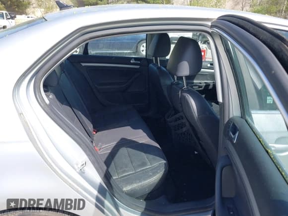 ✅ 2009 Volkswagen Jetta SE • VIN: 3VWRZ71K59M141501 • Лот: 42159308. Опубликован ранее на IAAI с пробегом 120 483 миль. Бесплатный доступ к архиву аукционных продаж из США и подробный отчёт об истории автомобиля на DreamBid. Изображение 8.