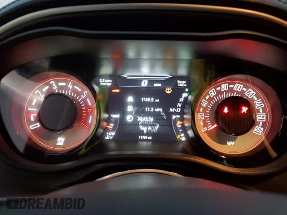 ✅ 2021 Dodge Challenger R/T Scat Pack • VIN: 2C3CDZFJ9MH621183 • Lot: 70988472. Wystawiony na Copart z przebiegiem 11 749 mil. Bezpłatny archiwum sprzedaży aukcyjnych z USA i szczegółowy raport historii pojazdu na DreamBid. Zdjęcie 9.