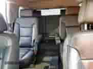 2017 Chevrolet Tahoe LT z VIN 1GNSKBKC7HR398523, wystawiony jako Copart lot #81194925 z przebiegiem Nie podano mil oraz Szkoda całkowita • Salvage title. Historia ofert i sprzedaży dostępna na DreamBid. Obrazek 10.