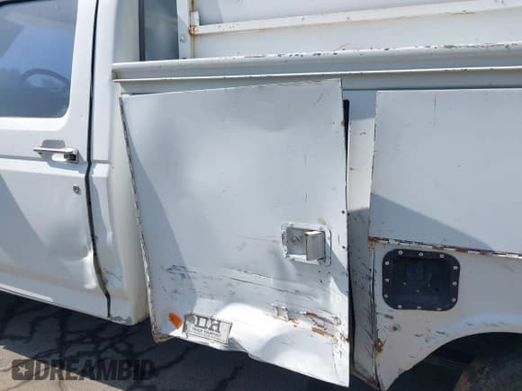 ✅ 1997 Ford F-250 • VIN: 1FTHF25H7VEA54739 • Lot: 39864399. Wystawiony na IAAI z przebiegiem 220 060 mil. Bezpłatny archiwum sprzedaży aukcyjnych z USA i szczegółowy raport historii pojazdu na DreamBid. Zdjęcie 6.