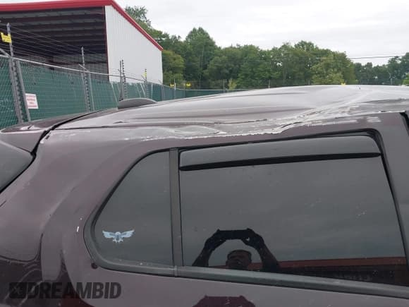 ✅ 2021 Chevrolet Trax LS • VIN: KL7CJNSB2MB306193 • Lot: 42916334. Listed on IAAI with 88,458 mi. Free auction sales archive from the USA and detailed vehicle history report at DreamBid. Image 17.