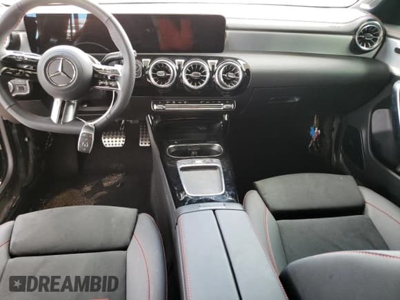 ✅ 2025 Mercedes-Benz CLA 250 • VIN: W1K5J4GB2SN549759 • Лот: 81443735. Опубликован ранее на Copart с пробегом 1 809 миль. Бесплатный доступ к архиву аукционных продаж из США и подробный отчёт об истории автомобиля на DreamBid. Изображение 8.