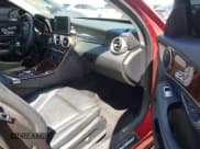 ✅ 2017 Mercedes-Benz C 300 • VIN: 55SWF4KB5HU180697 • Lot: 41993735. Wystawiony na IAAI z przebiegiem 60 498 mil. Bezpłatny archiwum sprzedaży aukcyjnych z USA i szczegółowy raport historii pojazdu na DreamBid. Zdjęcie 5.