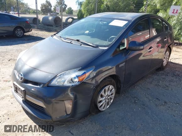 ✅ 2013 Toyota Prius • VIN: JTDKN3DP3D3031704 • Lot: 43904784. Listed on IAAI with 250,210 mi. Free auction sales archive from the USA and detailed vehicle history report at DreamBid. Image 2.