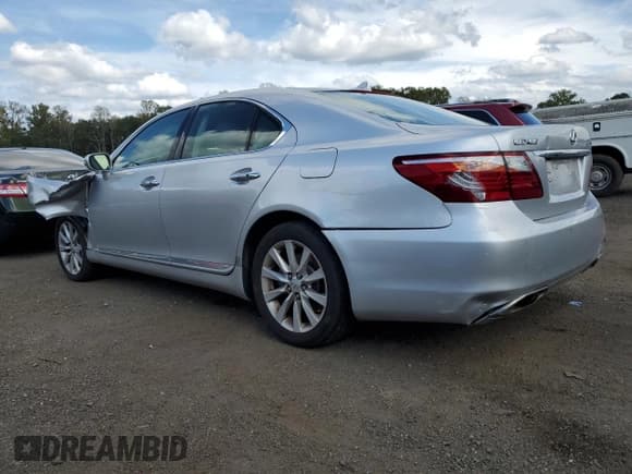 ✅ 2010 Lexus LS 460 • VIN: JTHCL5EF6A5007956 • Lot: 80107755. Listed on Copart with 105,661 mi. Free auction sales archive from the USA and detailed vehicle history report at DreamBid. Image 2.