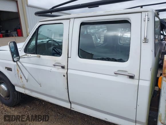 ✅ 1997 Ford F-250 • VIN: 1FTHW25F9VEA04505 • Lot: 41396056. Wystawiony na IAAI z przebiegiem 287 294 mil. Bezpłatny archiwum sprzedaży aukcyjnych z USA i szczegółowy raport historii pojazdu na DreamBid. Zdjęcie 15.