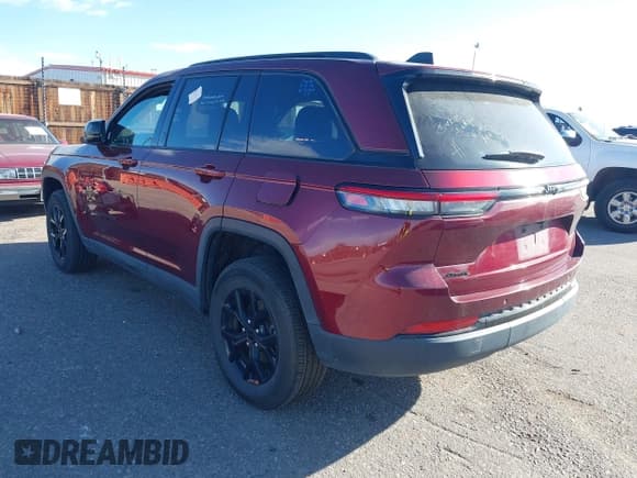 ✅ 2024 Jeep Grand Cherokee Altitude • VIN: 1C4RJHAG1RC108850 • Lot: 43633746. Listed on IAAI with 35,014 mi. Free auction sales archive from the USA and detailed vehicle history report at DreamBid. Image 3.