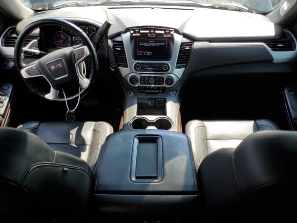 ✅ 2019 GMC Yukon XL SLT • VIN: 1GKS1GKC7KR262185 • Lot: 65126985. Listed on Copart with 89,046 mi. Free auction sales archive from the USA and detailed vehicle history report at DreamBid. Image 8.