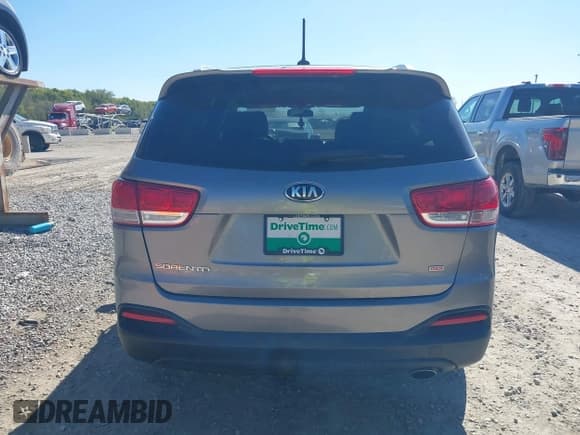 ✅ 2017 Kia Sorento LX • VIN: 5XYPGDA36HG246812 • Lot: 43420006. Listed on IAAI with 84,288 mi. Free auction sales archive from the USA and detailed vehicle history report at DreamBid. Image 17.