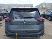 ✅ 2021 Nissan Rogue SL • VIN: 5N1AT3CA7MC693635 • Lot: 42535066. Wystawiony na IAAI z przebiegiem 90 210 mil. Bezpłatny archiwum sprzedaży aukcyjnych z USA i szczegółowy raport historii pojazdu na DreamBid. Zdjęcie 16.