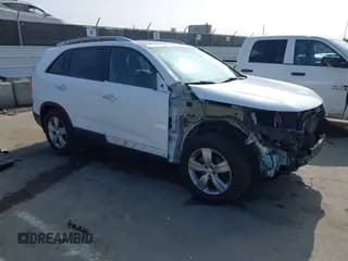 ✅ 2013 Kia Sorento EX • VIN: 5XYKU4A25DG382529 • Lot: 43587971. Listed on IAAI with 107,722 mi. Free auction sales archive from the USA and detailed vehicle history report at DreamBid. Image 1.