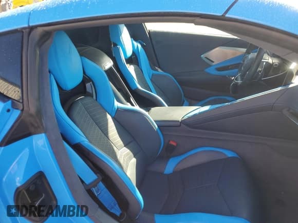 ✅ 2022 Chevrolet Corvette 3LT • VIN: 1G1YC2D42N5111848 • Lot: 82081144. Listed on Copart with 4,874 mi. Free auction sales archive from the USA and detailed vehicle history report at DreamBid. Image 10.