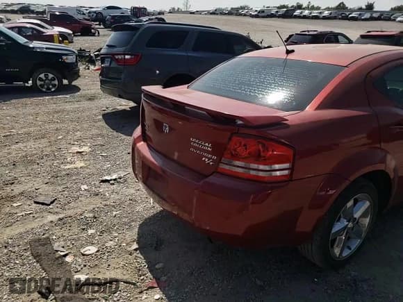 ✅ 2010 Dodge Avenger R/T • VIN: 1B3CC5FV3AN116612 • Lot: 70912274. Listed on Copart with 166,455 mi. Free auction sales archive from the USA and detailed vehicle history report at DreamBid. Image 11.