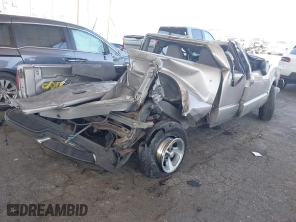 ✅ 2003 Chevrolet S-10 • VIN: 1GCCS19H238187348 • Лот: 41993111. Опубликован ранее на IAAI с пробегом 202 669 миль. Бесплатный доступ к архиву аукционных продаж из США и подробный отчёт об истории автомобиля на DreamBid. Изображение 4.