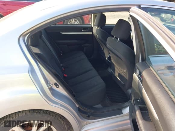 ✅ 2014 Subaru Legacy Premium • VIN: 4S3BMBC60E3028718 • Лот: 42576788. Опубликован ранее на IAAI с пробегом 101 489 миль. Бесплатный доступ к архиву аукционных продаж из США и подробный отчёт об истории автомобиля на DreamBid. Изображение 8.