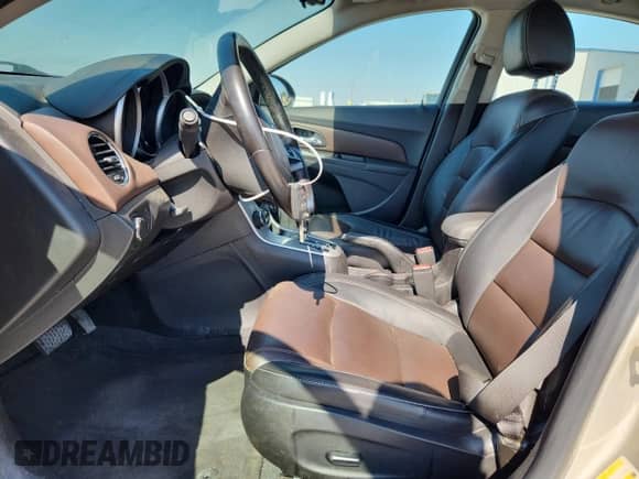 2016 Chevrolet Cruze LT z VIN 1G1PF5SB8G7165037, wystawiony jako Copart lot #82508575 z przebiegiem 118 598 mil mil oraz Szkoda całkowita • Salvage title. Historia ofert i sprzedaży dostępna na DreamBid. Obrazek 7.