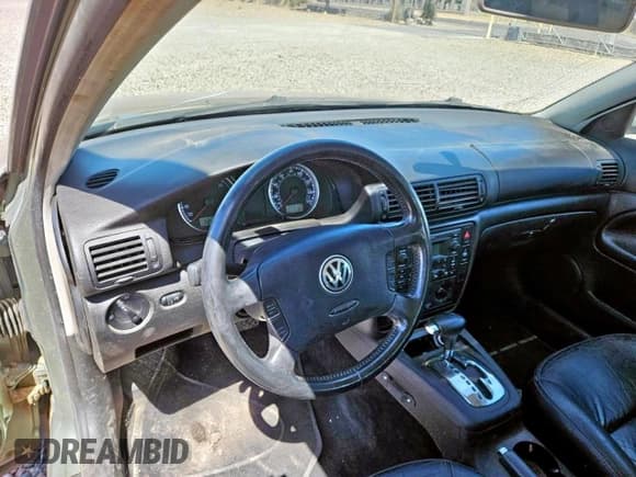 ✅ 2003 Volkswagen Passat GLS • VIN: WVWVD63B63E081989 • Лот: 57702935. Опубликован ранее на Copart с пробегом 223 109 миль. Бесплатный доступ к архиву аукционных продаж из США и подробный отчёт об истории автомобиля на DreamBid. Изображение 9.