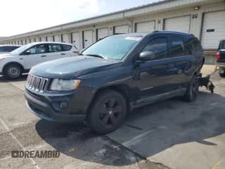 ✅ 2011 Jeep Compass • VIN: 1J4NT1FA9BD157244 • Лот: 71514605. Опубликован ранее на Copart с пробегом 135 533 миль. Бесплатный доступ к архиву аукционных продаж из США и подробный отчёт об истории автомобиля на DreamBid. Изображение 1.
