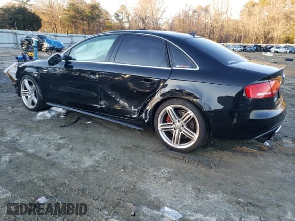 ✅ 2010 Audi S4 Premium Plus • VIN: WAUDGAFL9AA017716 • Лот: 45146875. Опубликован ранее на Copart с пробегом Не указан. Бесплатный доступ к архиву аукционных продаж из США и подробный отчёт об истории автомобиля на DreamBid. Изображение 2.