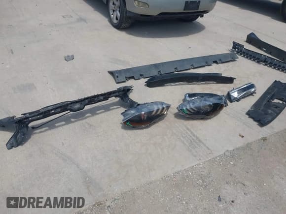 ✅ 2021 Ford Mustang EcoBoost • VIN: 1FA6P8TH4M5113017 • Lot: 42873186. Wystawiony na IAAI z przebiegiem 82 059 mil. Bezpłatny archiwum sprzedaży aukcyjnych z USA i szczegółowy raport historii pojazdu na DreamBid. Zdjęcie 18.