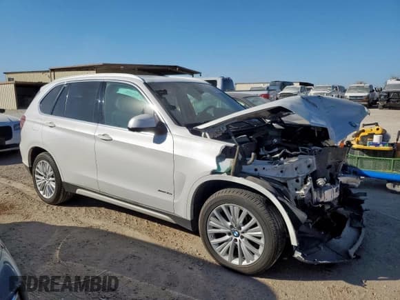 ✅ 2017 BMW X5 xDrive35i • VIN: 5UXKR0C34H0X77652 • Lot: 92861115. Listed on Copart with Not provided. Free auction sales archive from the USA and detailed vehicle history report at DreamBid. Image 4.