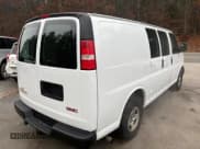 ✅ 2008 GMC Savana Cargo • VIN: 1GTFG15X481130130 • Lot: 92866975. Wystawiony na Copart z przebiegiem 28 287 mil. Bezpłatny archiwum sprzedaży aukcyjnych z USA i szczegółowy raport historii pojazdu na DreamBid. Zdjęcie 4.