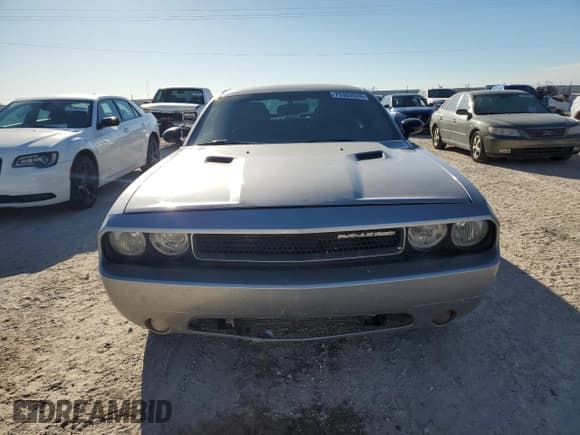 ✅ 2013 Dodge Challenger Rallye Redline • VIN: 2C3CDYAG5DH675294 • Lot: 79303024. Wystawiony na Copart z przebiegiem 170 304 mil. Bezpłatny archiwum sprzedaży aukcyjnych z USA i szczegółowy raport historii pojazdu na DreamBid. Zdjęcie 5.