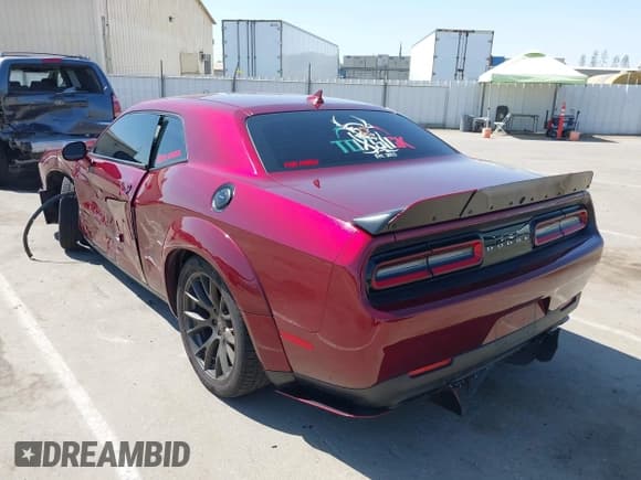 ✅ 2020 Dodge Challenger SRT Hellcat Widebody • VIN: 2C3CDZC98LH117507 • Lot: 42474496. Wystawiony na IAAI z przebiegiem 27 566 mil. Bezpłatny archiwum sprzedaży aukcyjnych z USA i szczegółowy raport historii pojazdu na DreamBid. Zdjęcie 3.