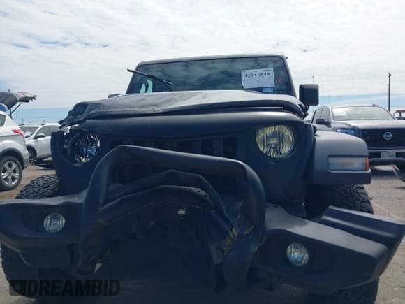 ✅ 2018 Jeep Wrangler Sport • VIN: 1C4GJXAN2JW221404 • Lot: 42216848. Wystawiony na IAAI z przebiegiem 53 882 mil. Bezpłatny archiwum sprzedaży aukcyjnych z USA i szczegółowy raport historii pojazdu na DreamBid. Zdjęcie 6.