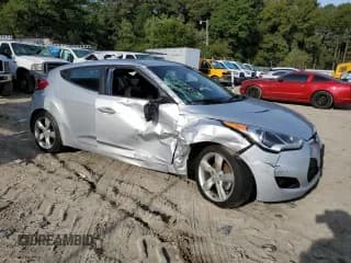 ✅ 2014 Hyundai Veloster • VIN: KMHTC6AD4EU183147 • Lot: 72961414. Wystawiony na Copart z przebiegiem 141 499 mil. Bezpłatny archiwum sprzedaży aukcyjnych z USA i szczegółowy raport historii pojazdu na DreamBid. Zdjęcie 4.