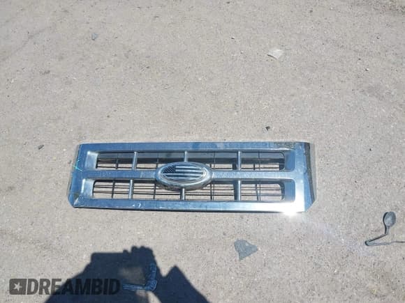 ✅ 2008 Ford Escape XLT • VIN: 1FMCU93168KB33268 • Lot: 42098947. Wystawiony na IAAI z przebiegiem 226 864 mil. Bezpłatny archiwum sprzedaży aukcyjnych z USA i szczegółowy raport historii pojazdu na DreamBid. Zdjęcie 12.