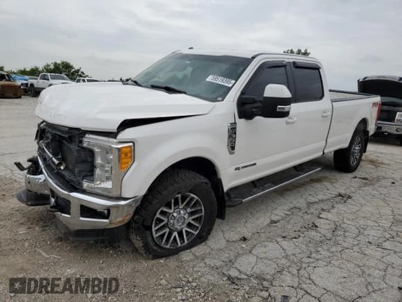 ✅ 2017 Ford F-350 King Ranch • VIN: 1FT8W3BT8HEF01517 • Lot: 59519395. Listed on Copart with 226,837 mi. Free auction sales archive from the USA and detailed vehicle history report at DreamBid. Image 1.