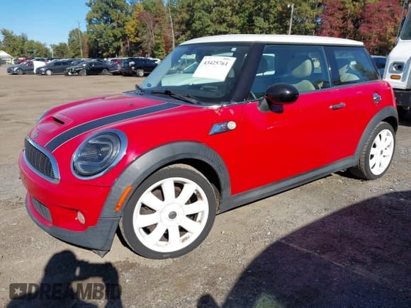 ✅ 2007 MINI Hardtop S • VIN: WMWMF73527TT84529 • Lot: 43425761. Listed on IAAI with 95,171 mi. Free auction sales archive from the USA and detailed vehicle history report at DreamBid. Image 2.